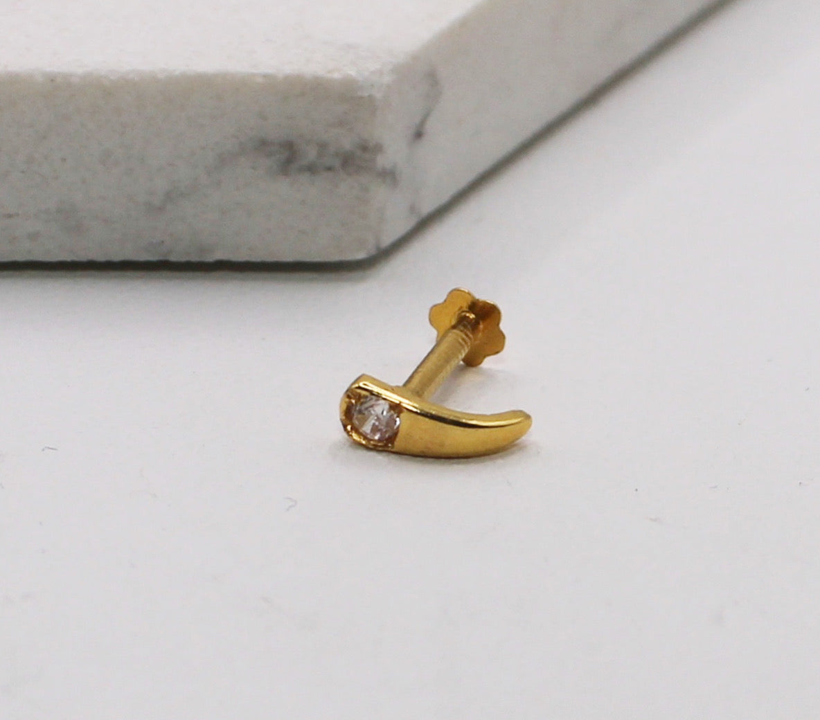 Curve Single Stone Stud