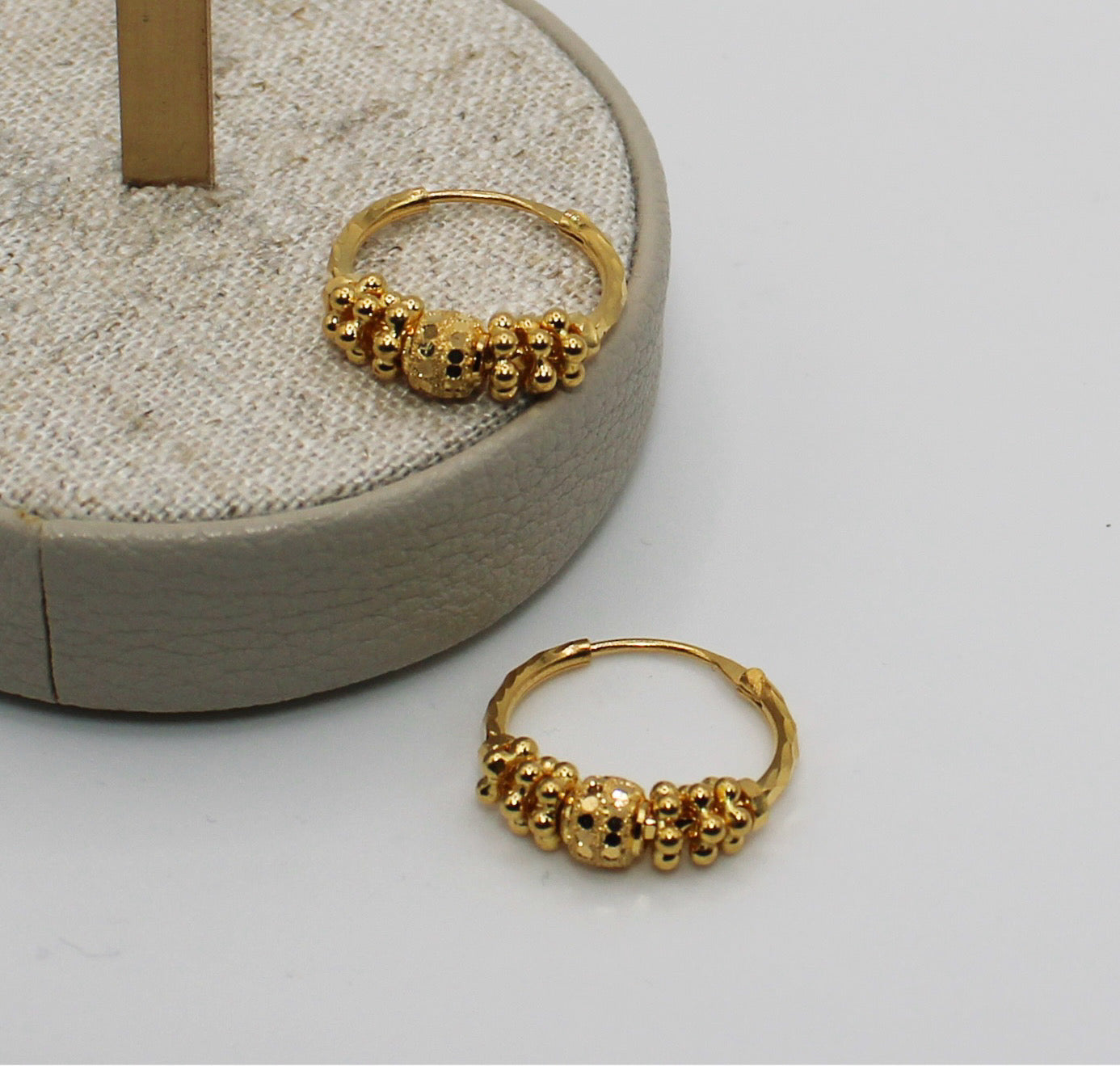 Detailed Hoop Earrings | 22carat
