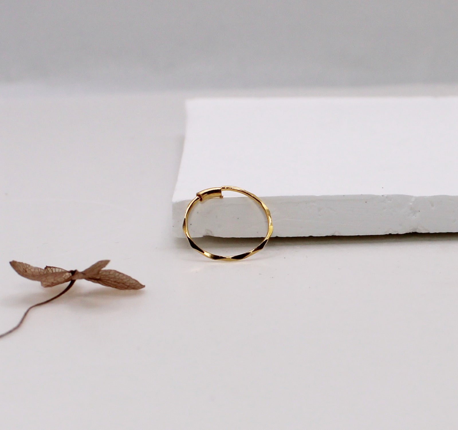 11mm Minimalist Hoop