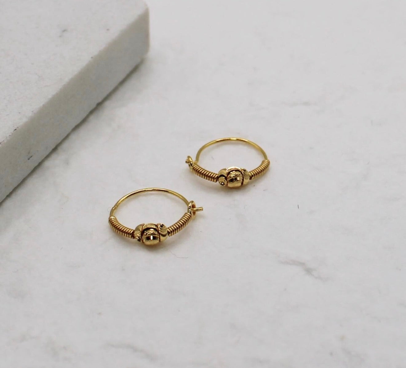 Minimal Bead Hoop | 9mm