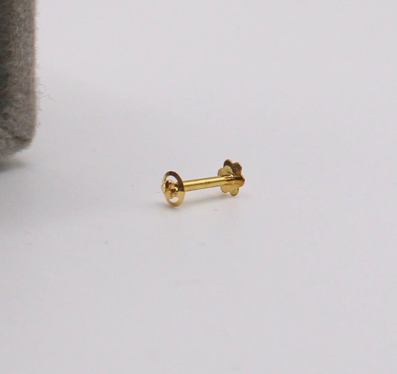 Gold Halo Stud
