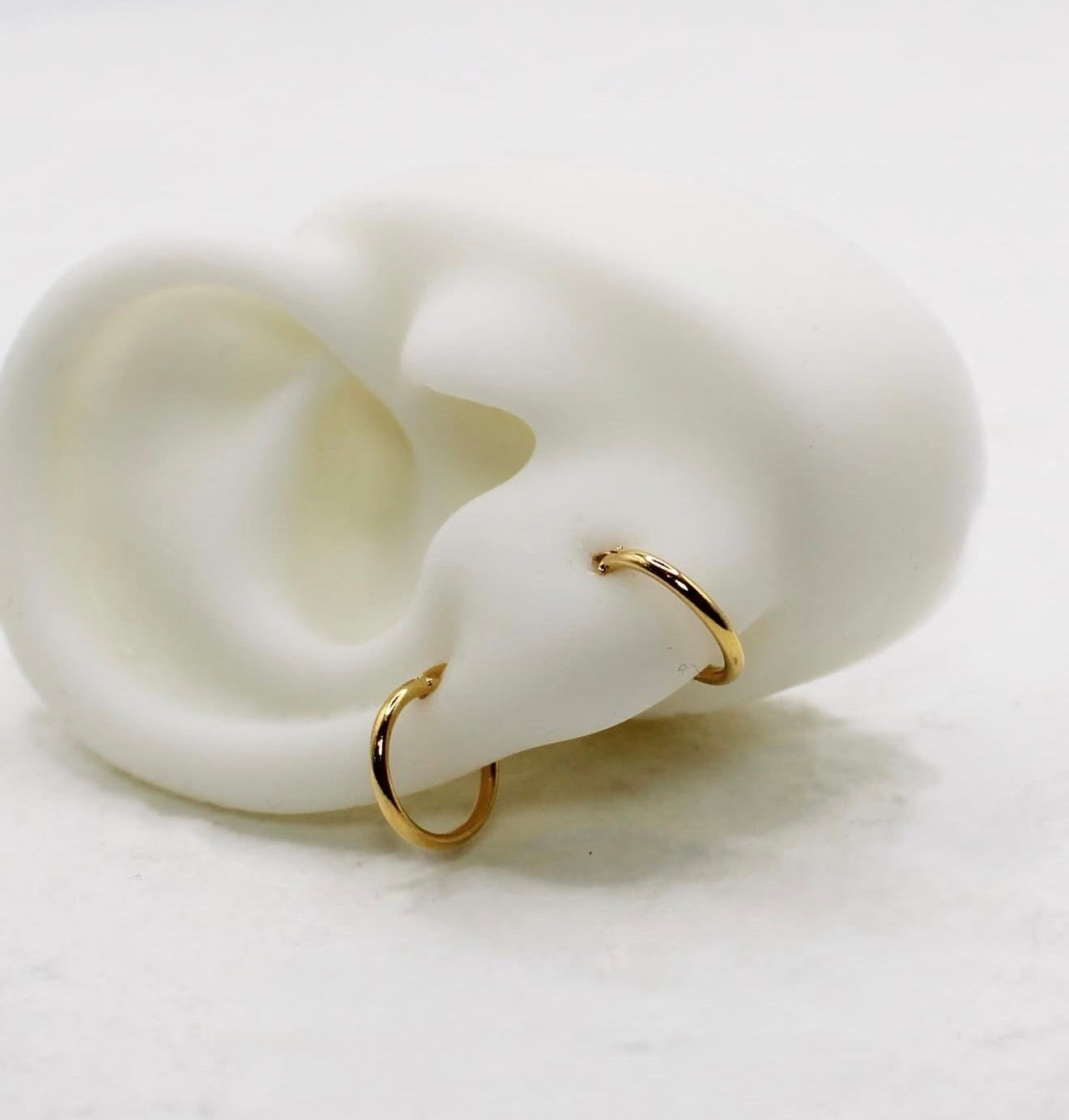 Minimal Hoops | 18carat