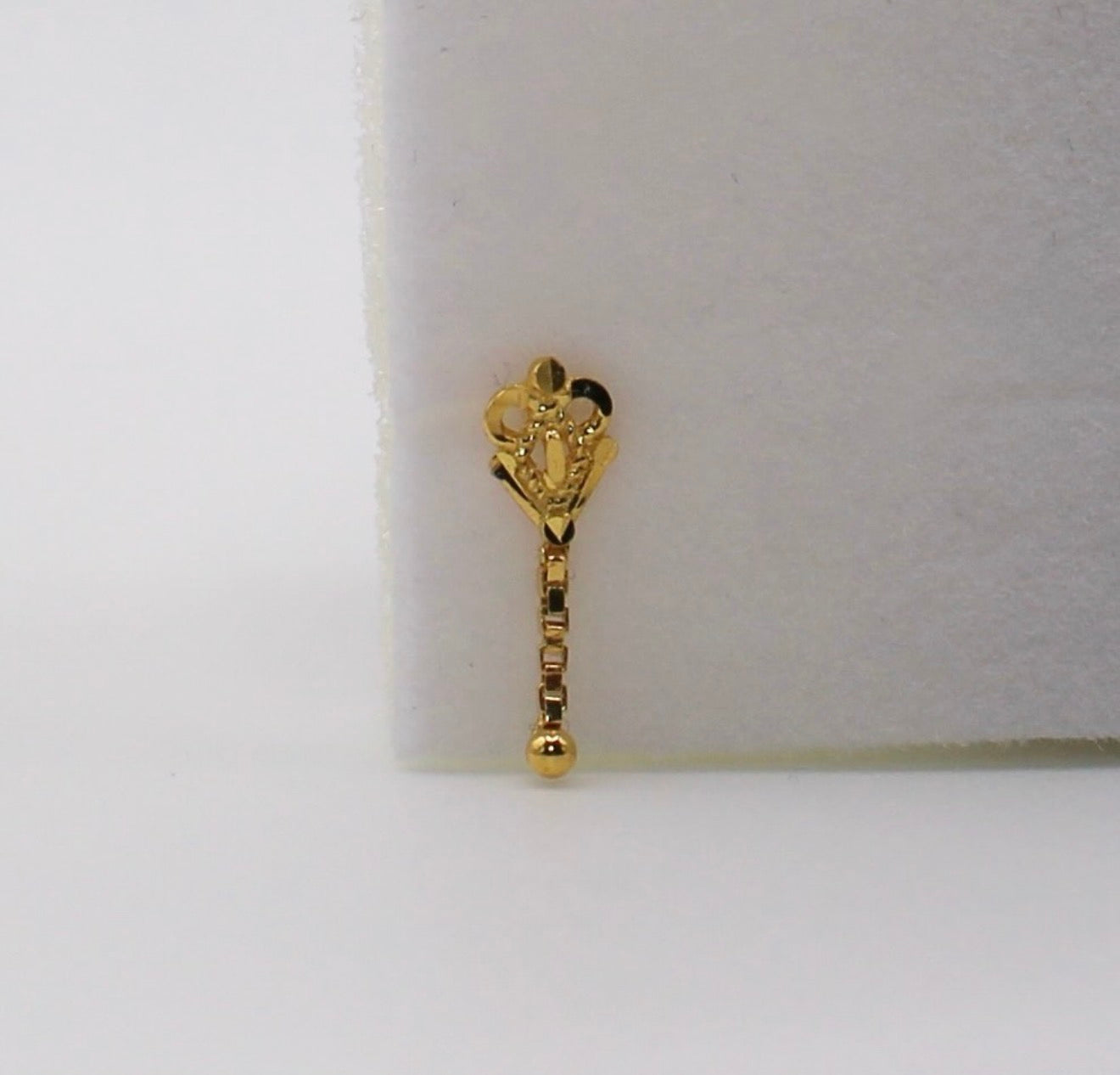 Long Detailed Stud