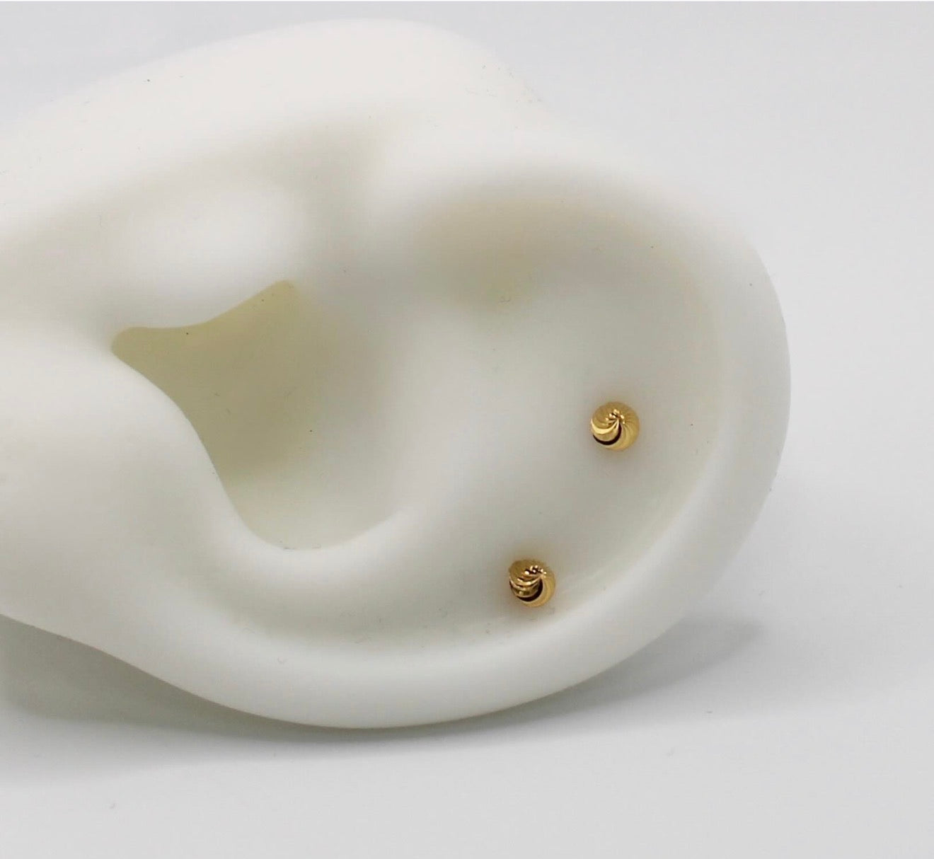 Swirly Studs | 2.8mm
