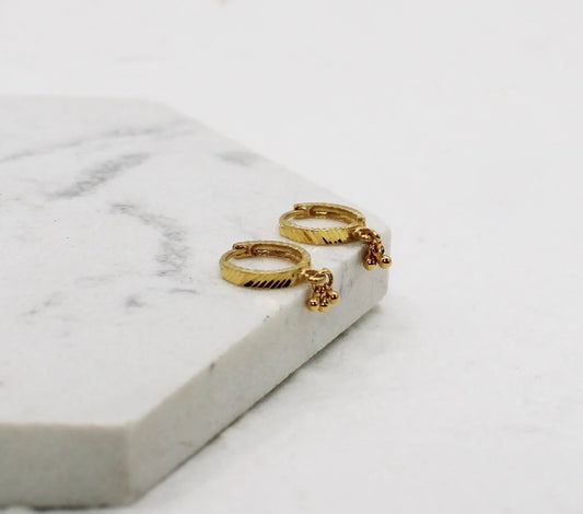 Detailed Dangly Huggies | 8mm