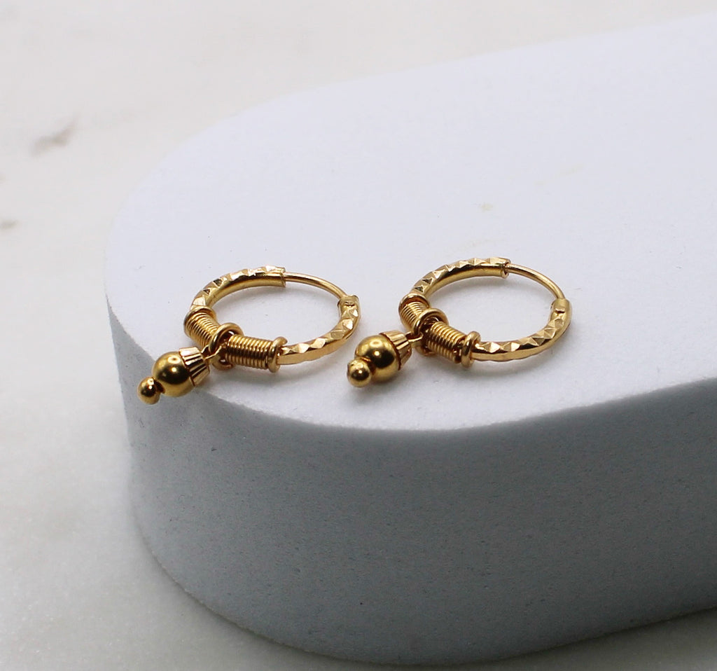 Solid Detail Hoops | 22carat