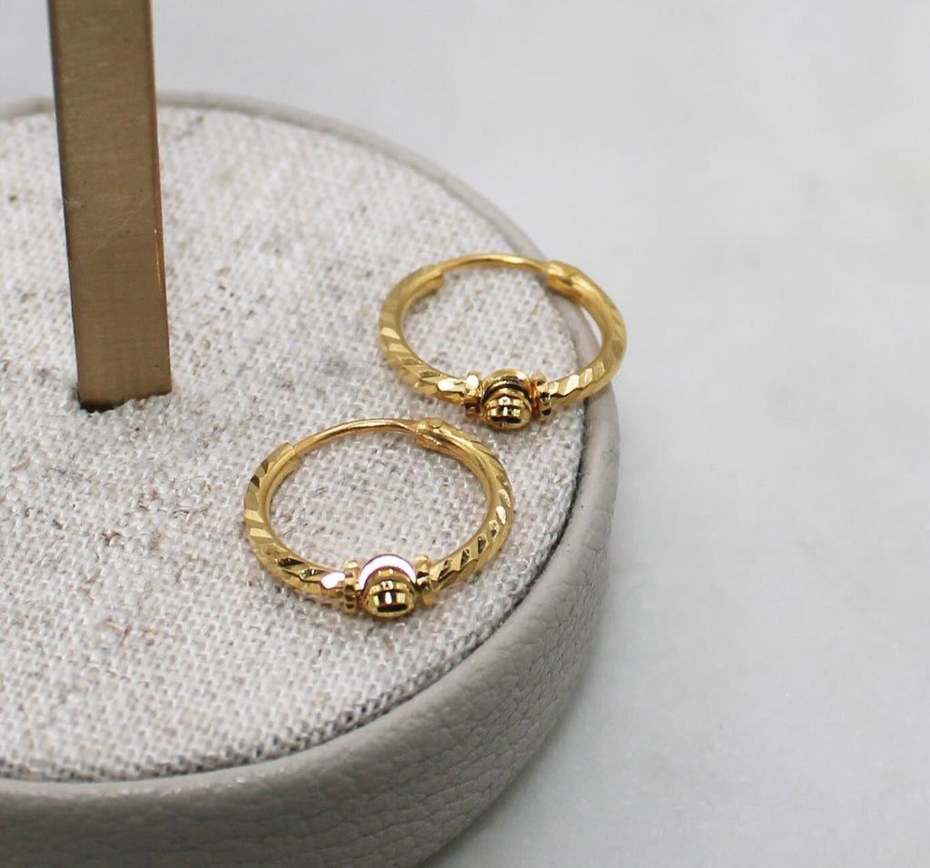 Small 22carat Hoops