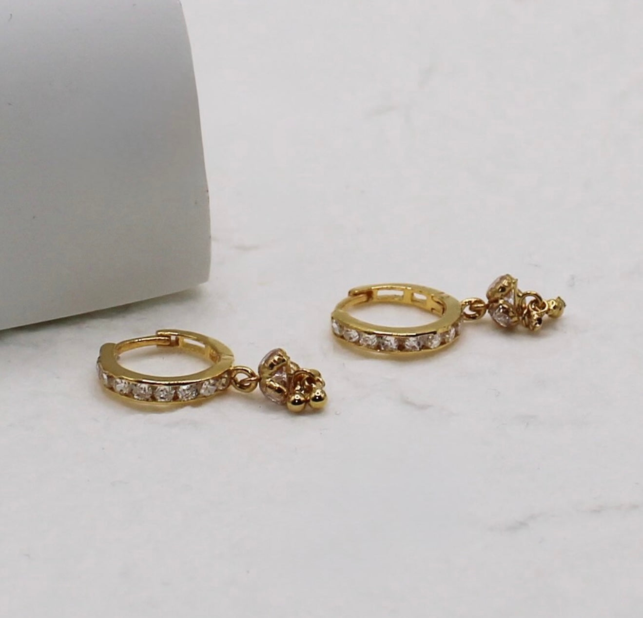 Dangly Sparkly Huggies | 8.8mm