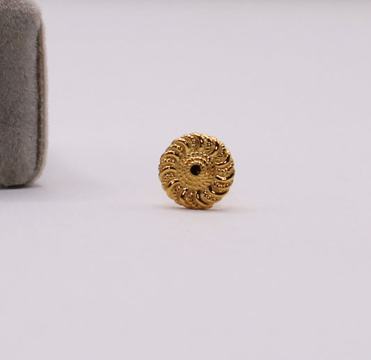 Antique-look Stud