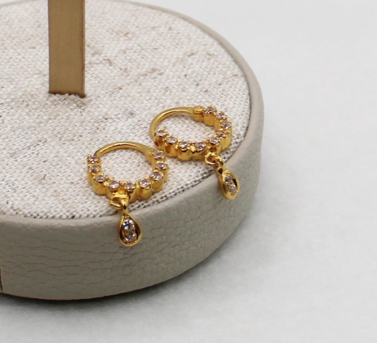 Tear-drop Hoops | 18carat