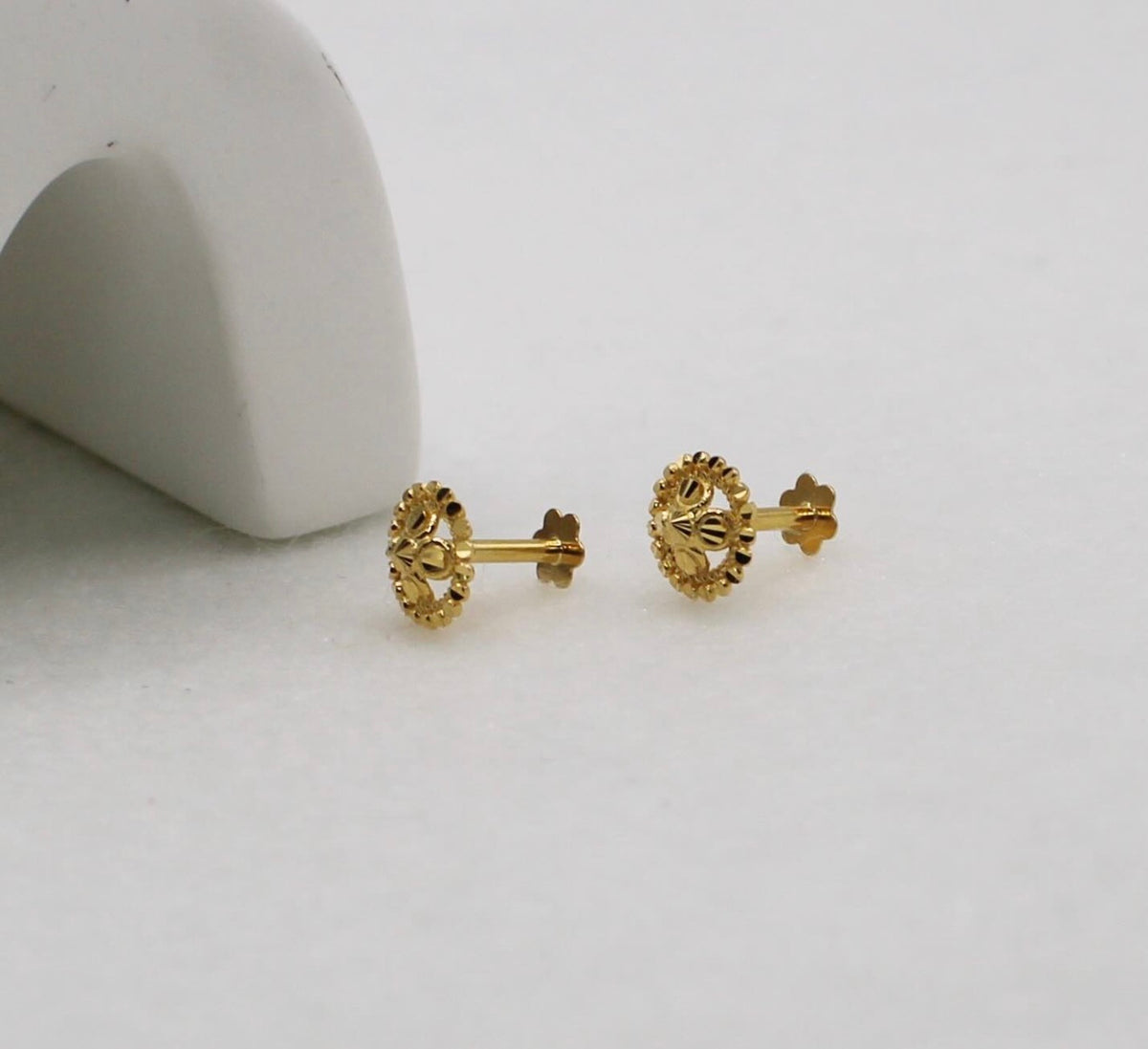 Gold Halo Studs | 18carat