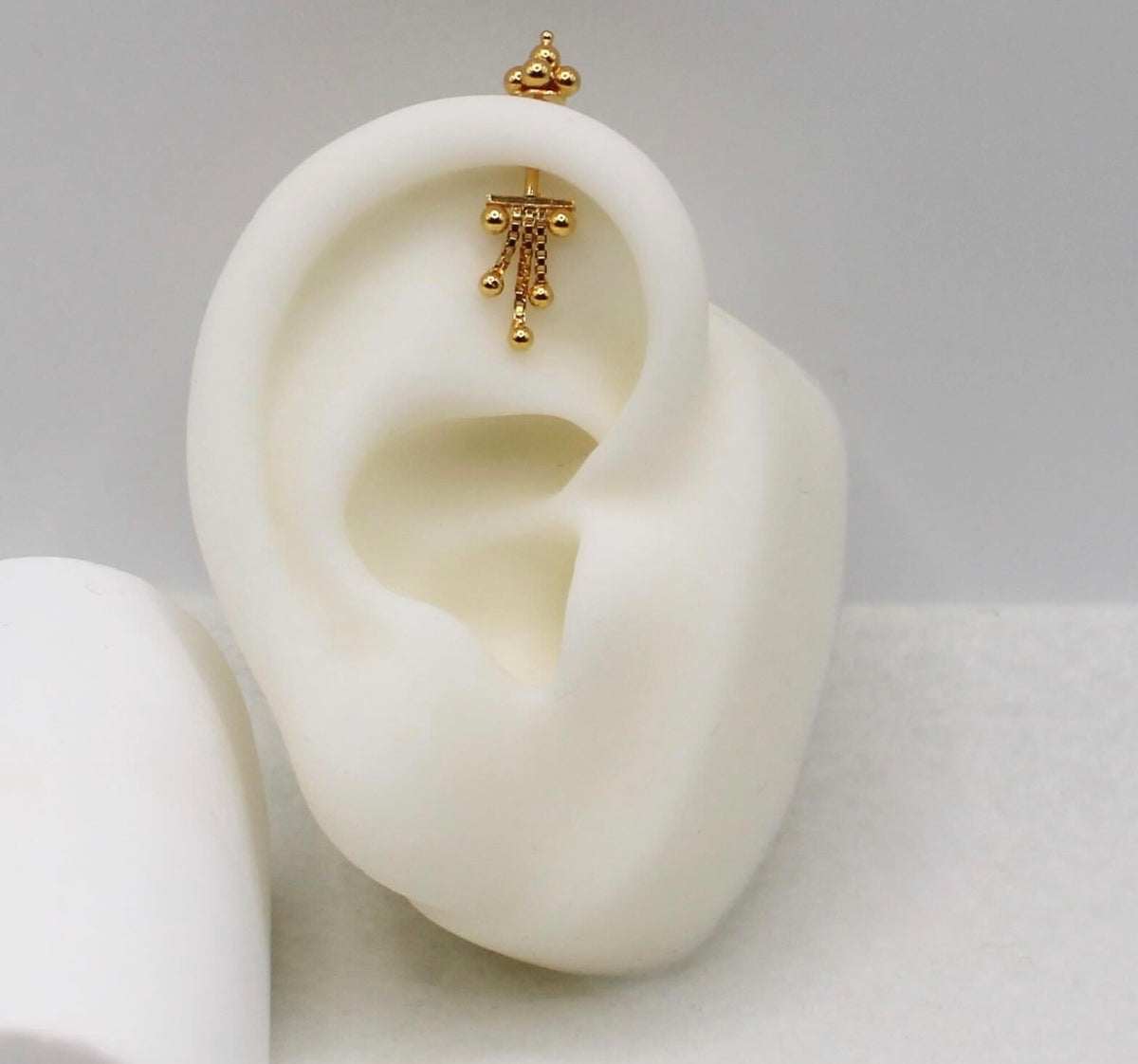 Chain-drop Vertical Helix Stud