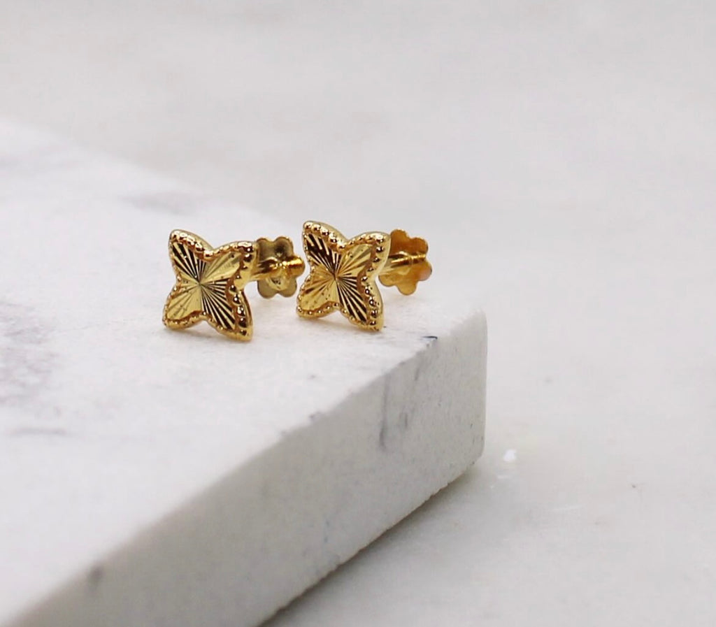 4 Leave Dotted Studs