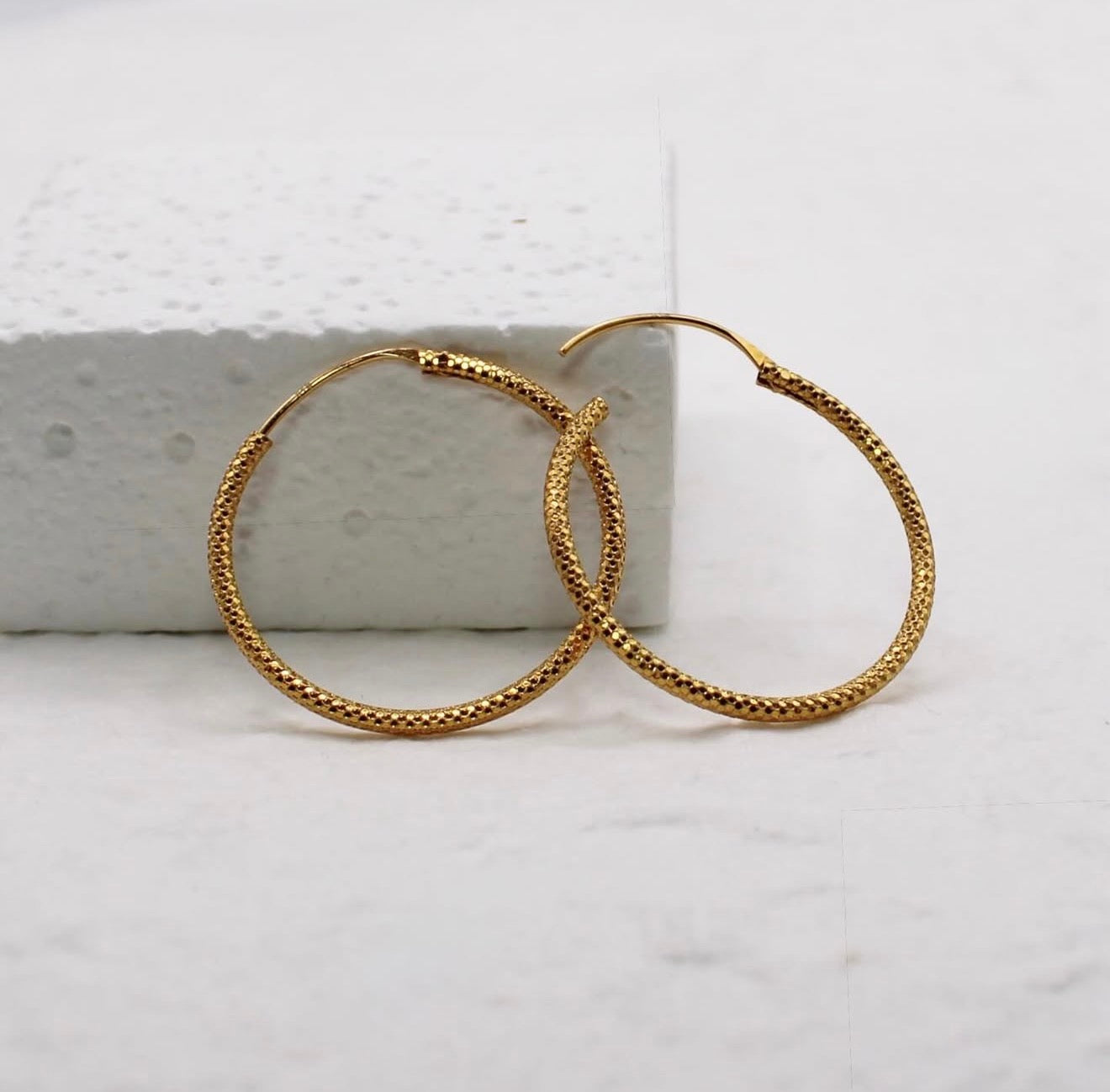 Medium 22carat Plain Hoops