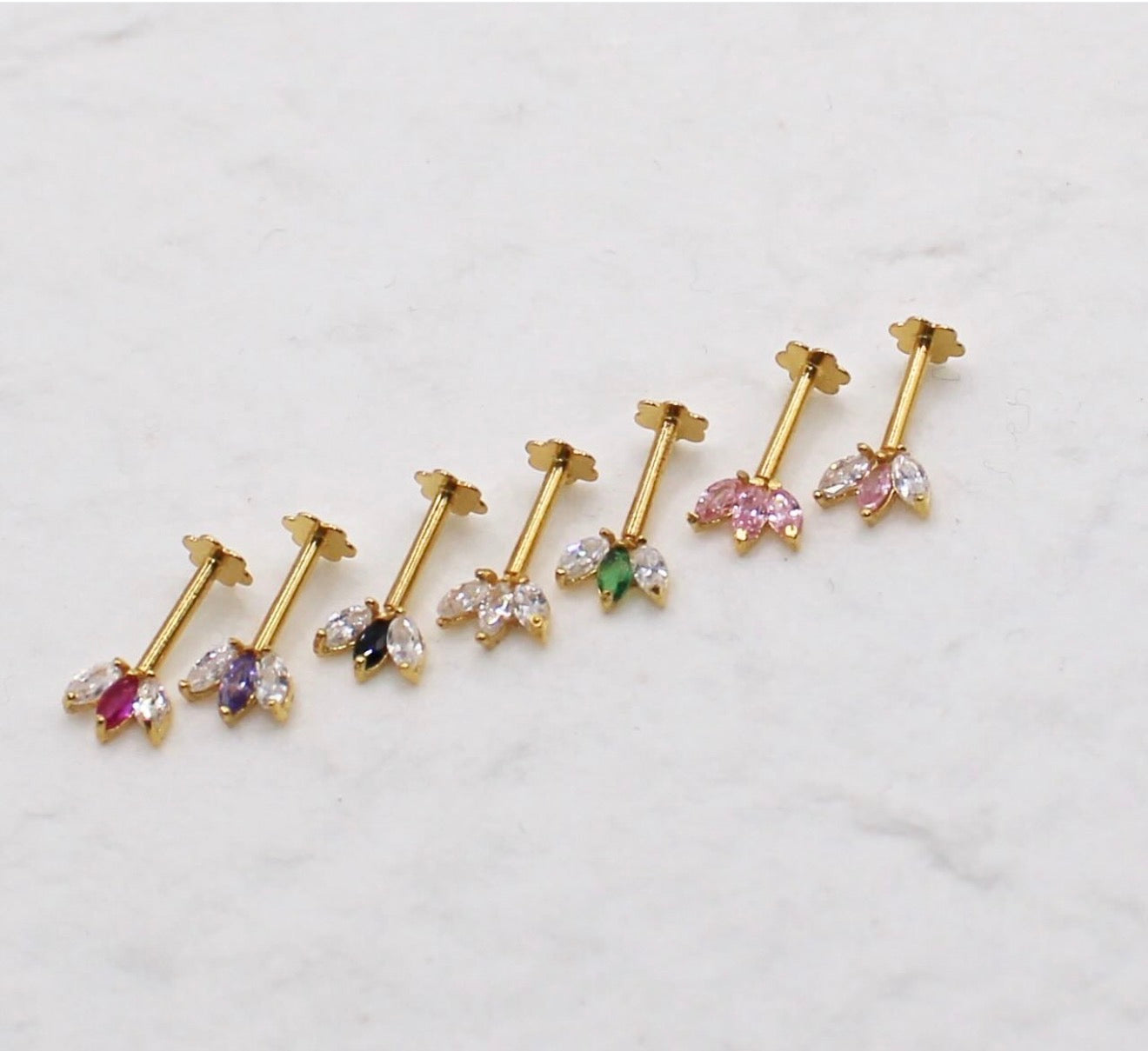 Super Mini Tulip Stud | VERTICAL HELIX PIERCING