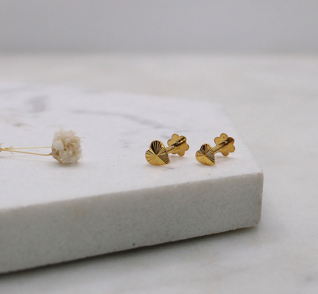 Detailed Heart Stud