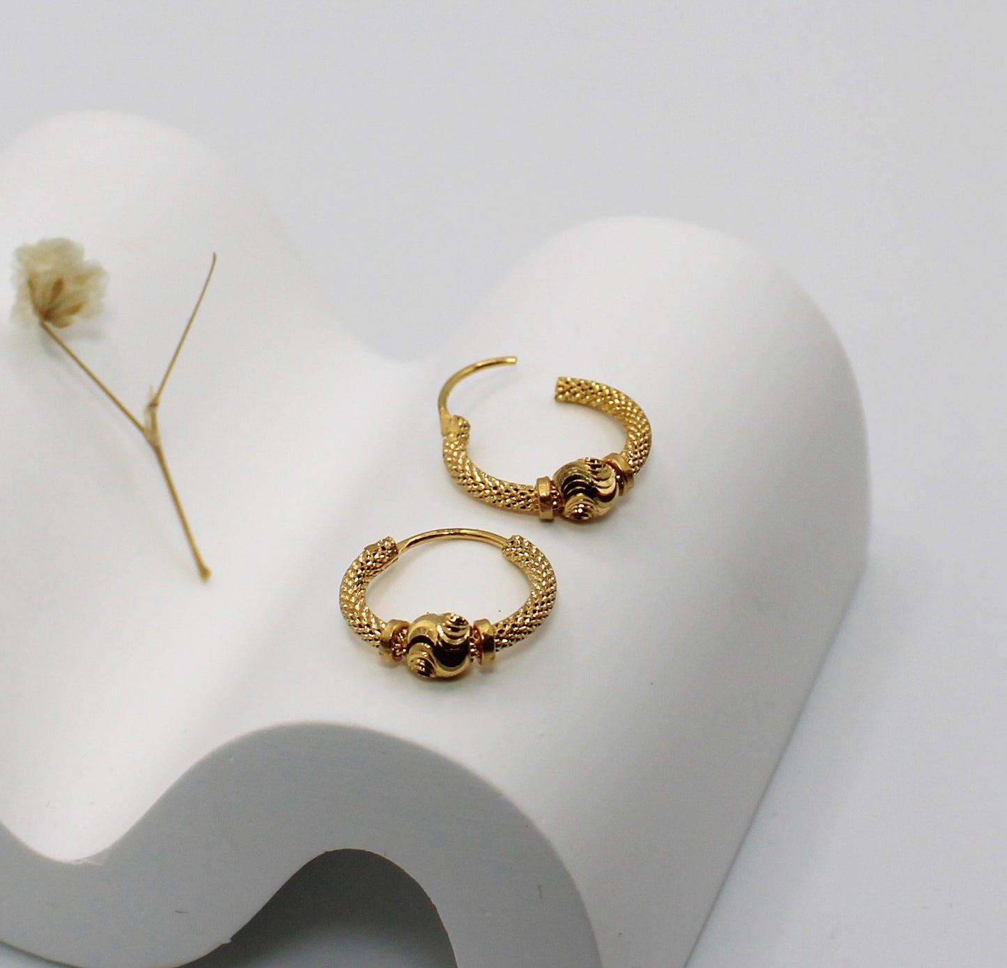 Small Simple 22carat Hoops