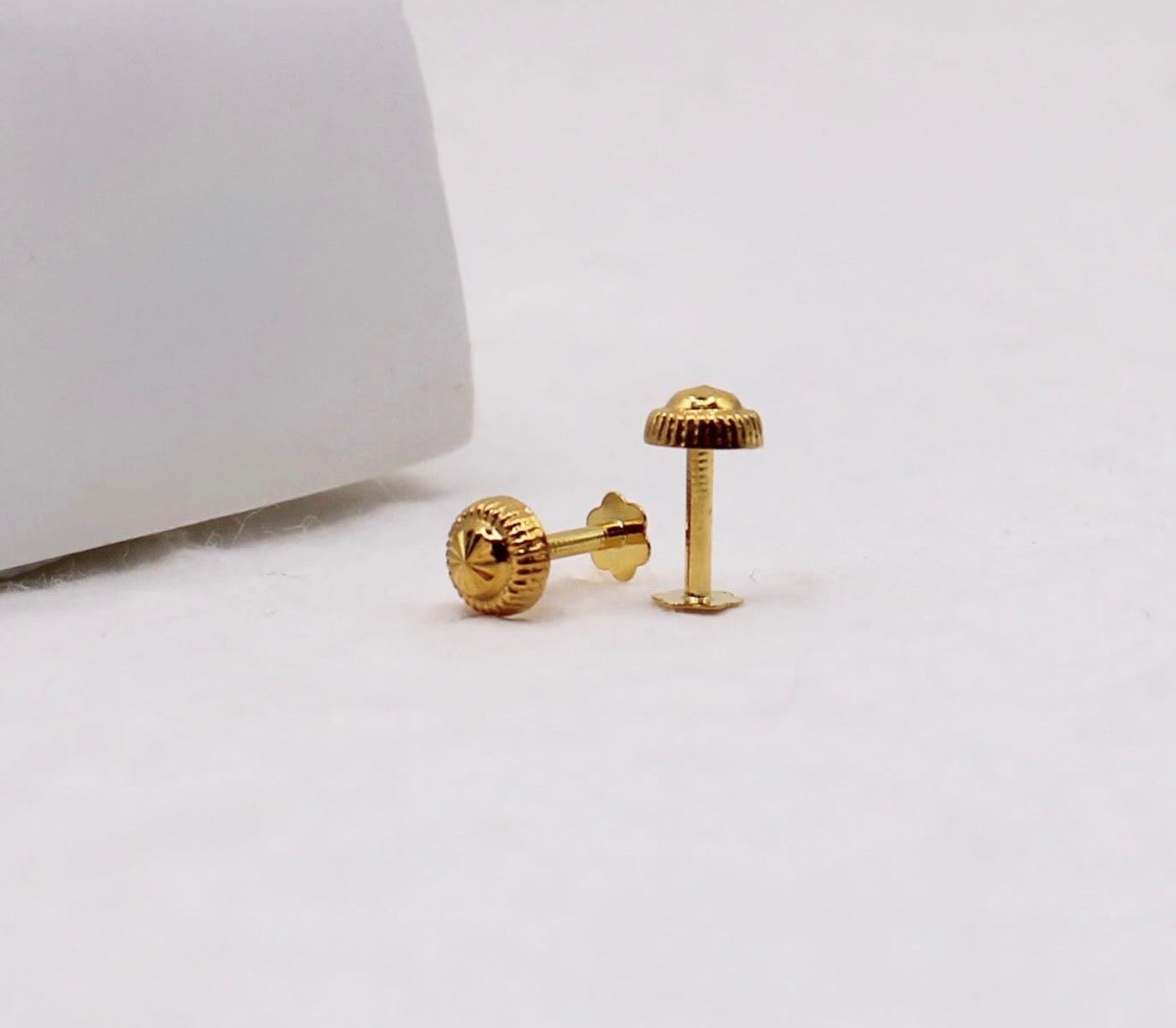 Round Hollow Studs | 4mm