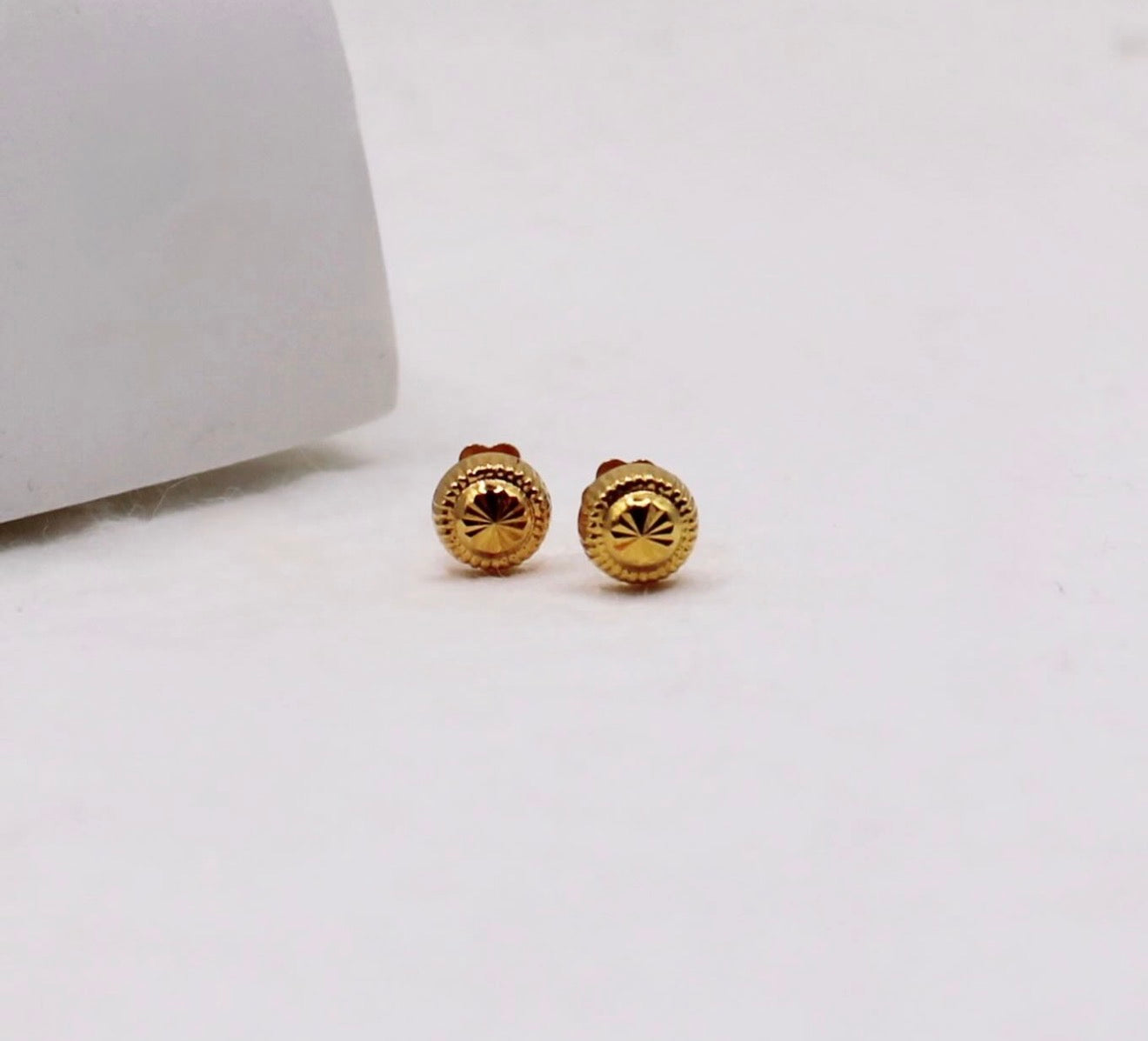 Round Hollow Studs | 4mm