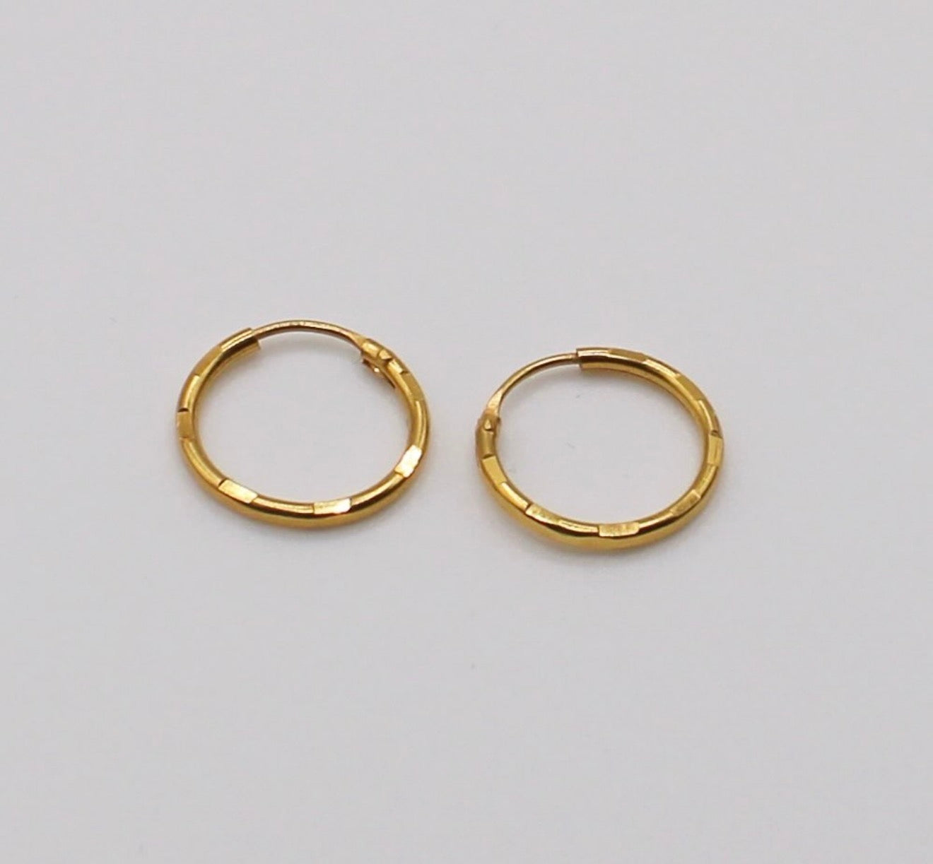 Lightweight Small Geo Hoops