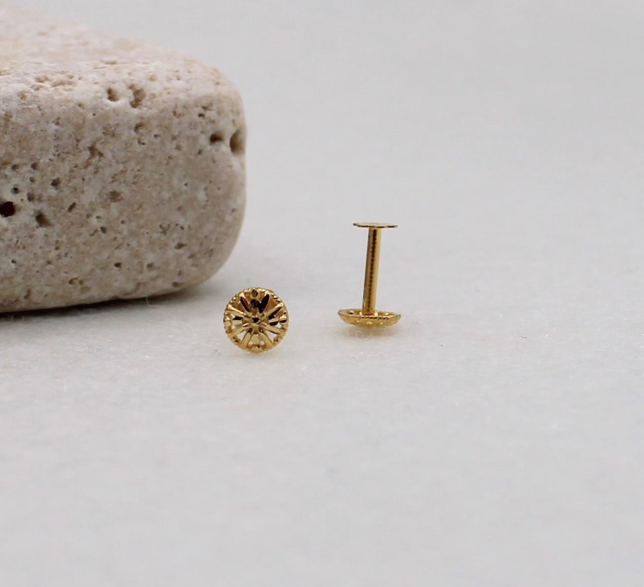 Small Sunburst Golden Studs | 18carat