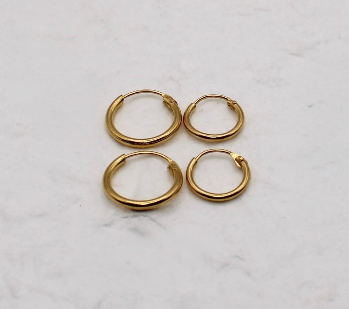 Minimal 22carat Hoops
