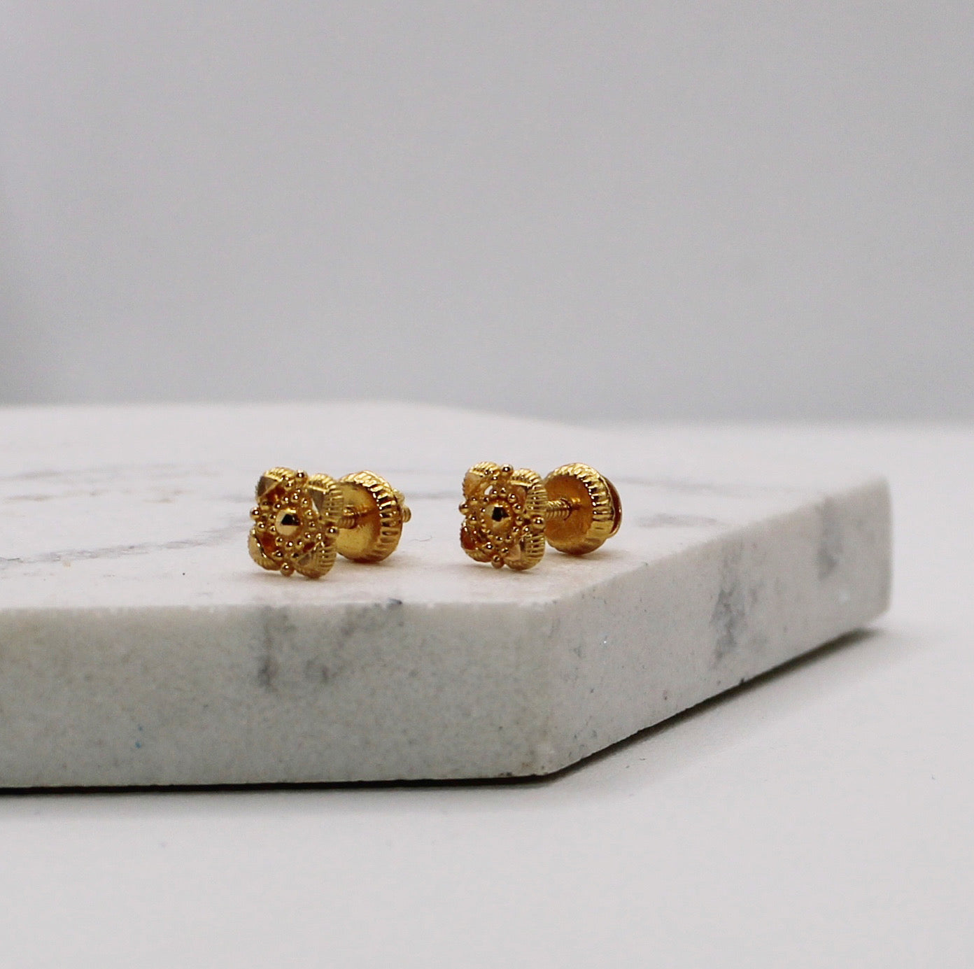 Super-mini 22carat Square Studs