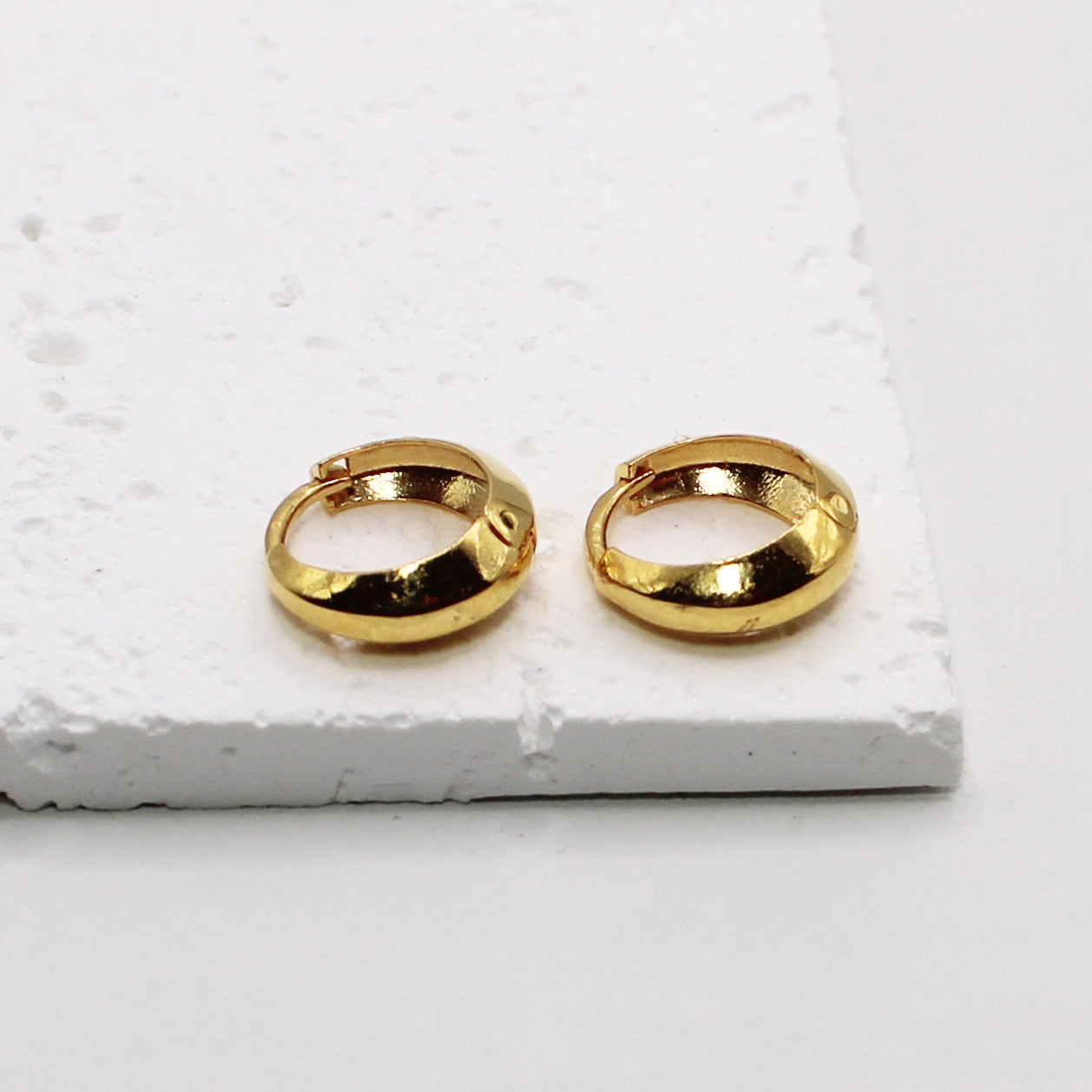 Chunky Dome Huggies | 9mm