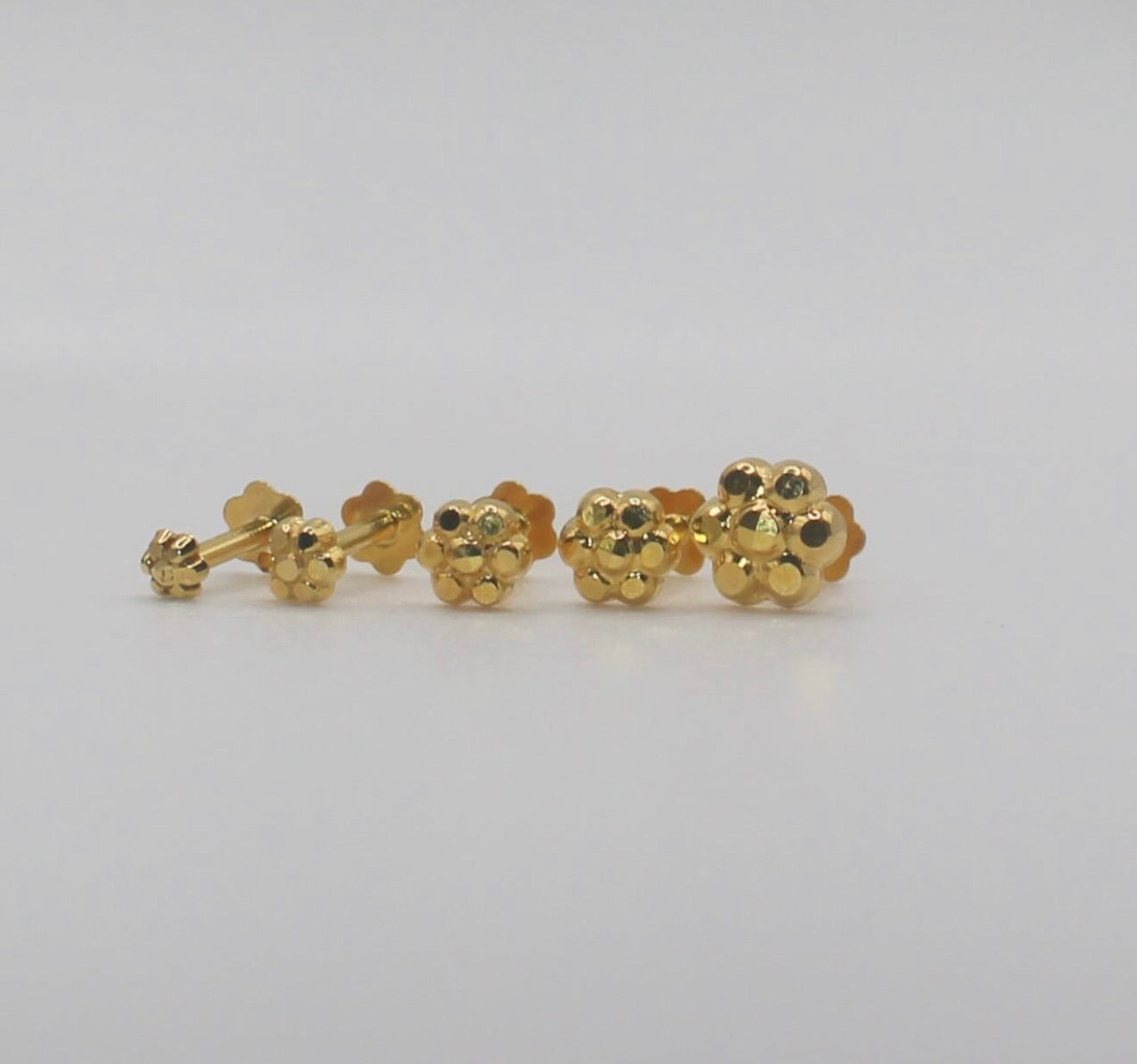 Gold Flower Stud | 18carat