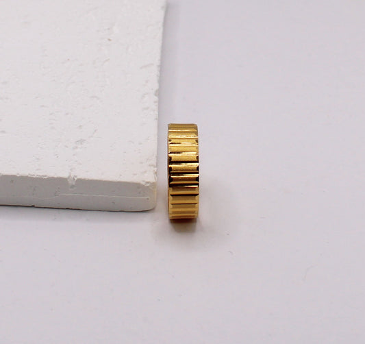 Wide Stripe-Detail Ring