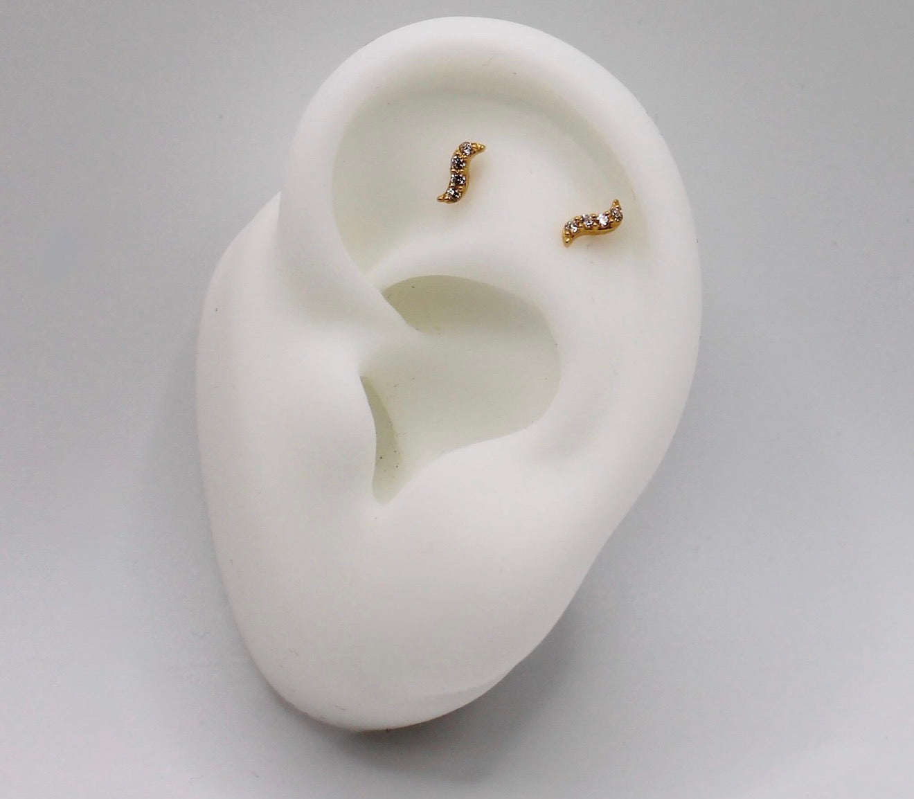 Wavy Stud | single piece