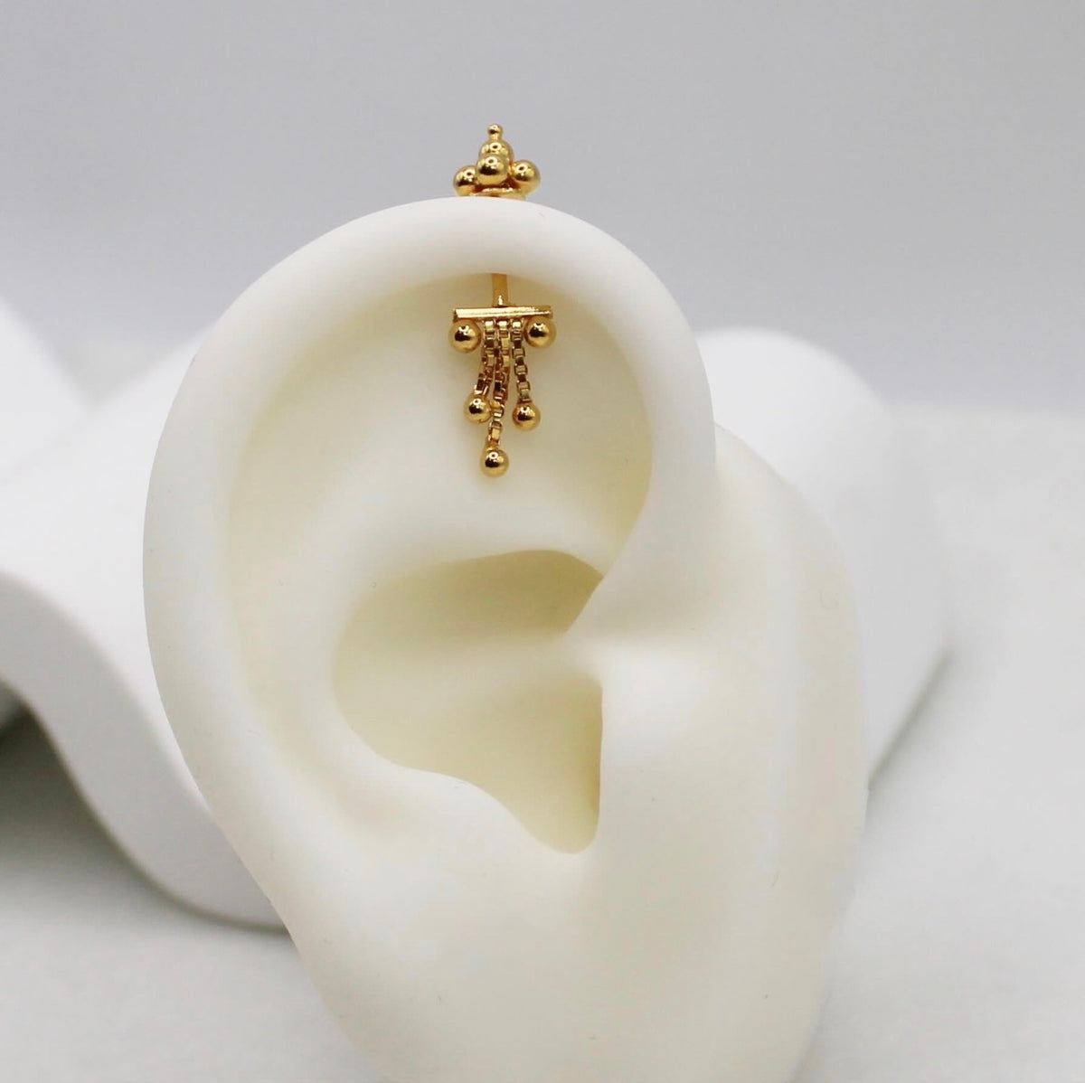 Chain-drop Vertical Helix Stud