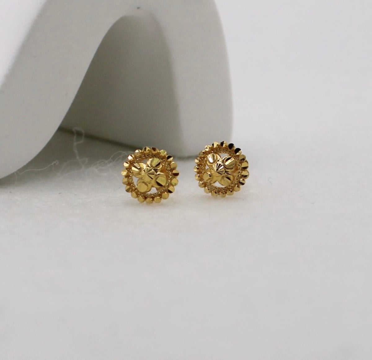 Gold Halo Studs | 18carat