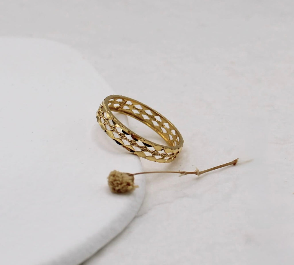 Shiny Detailed Band Ring