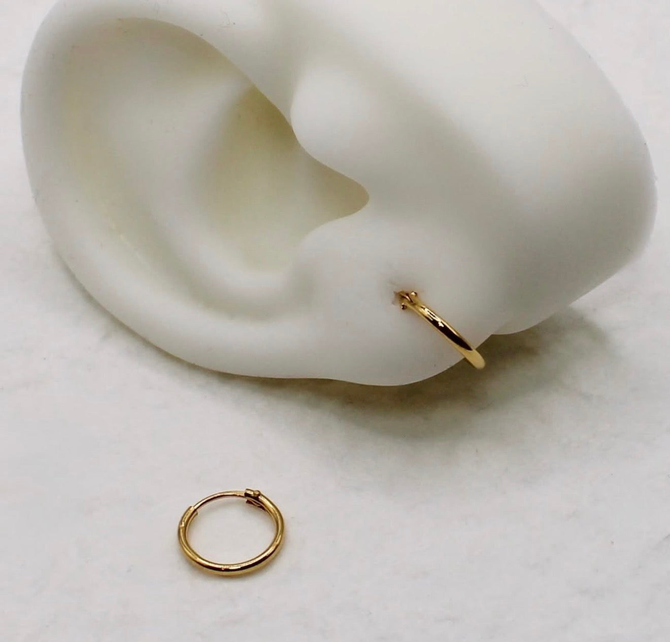 Minimal Hoops | 18carat