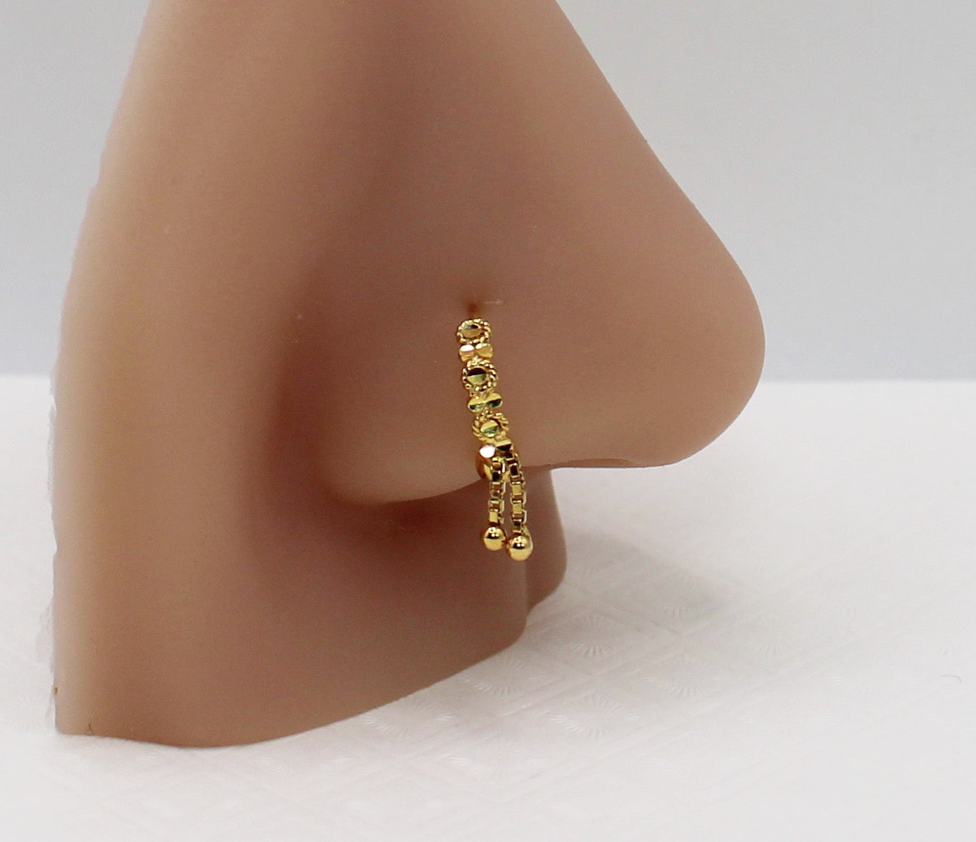 Detailed 2-Chain Hoop