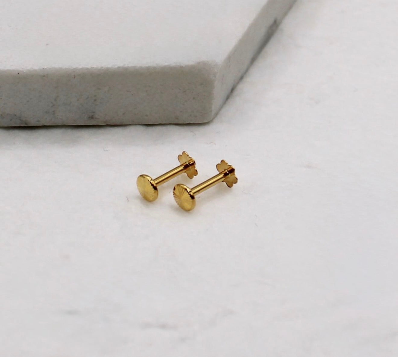 Round Detailed Flat Studs | pair