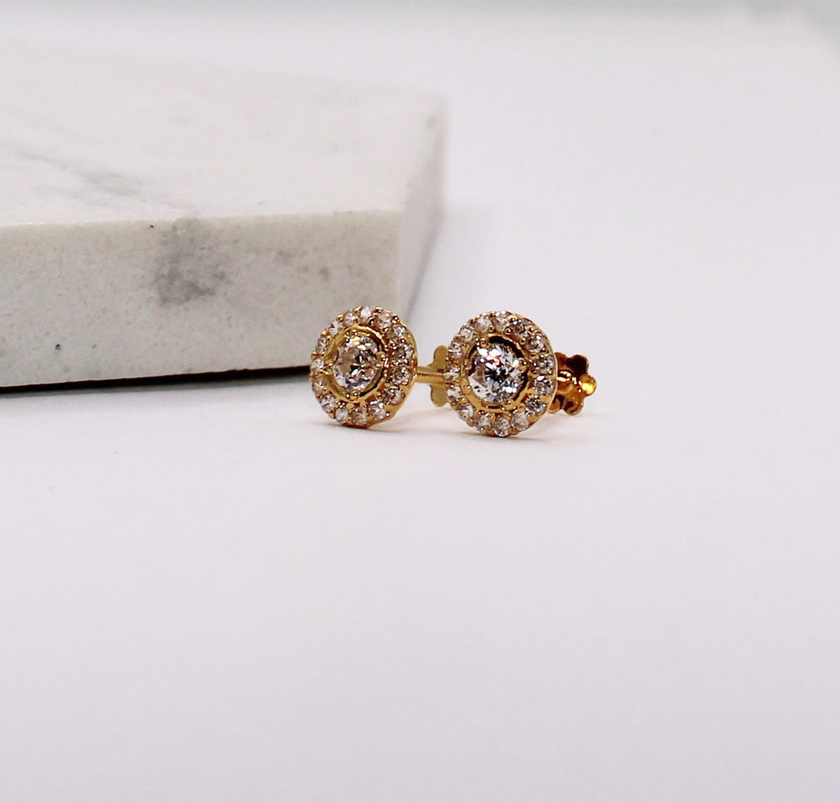 Sparkly Halo Studs | pair