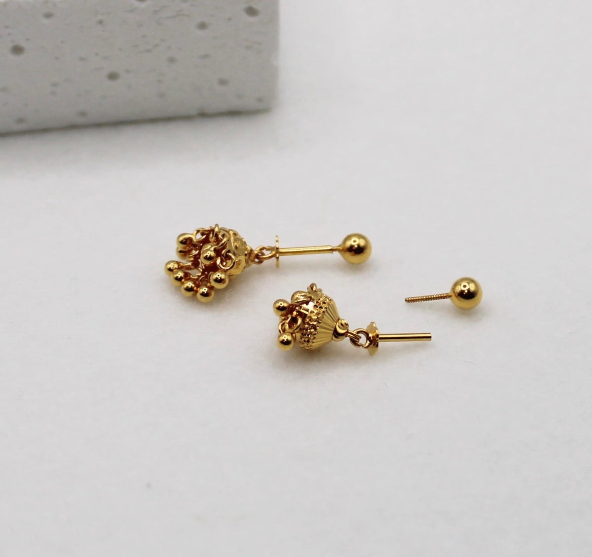 Jhumka Vertical Helix Stud