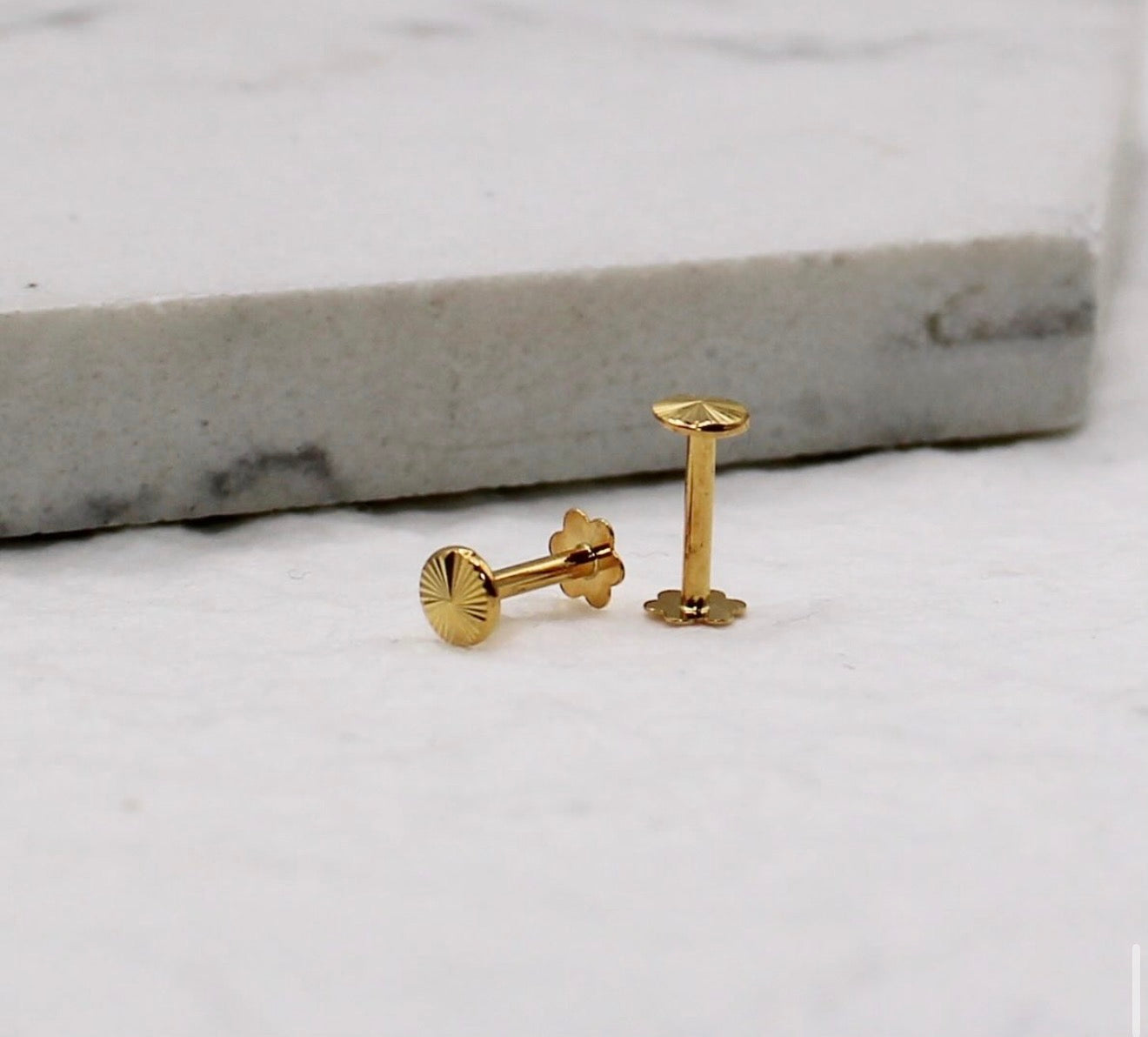 Round Detailed Flat Studs | pair
