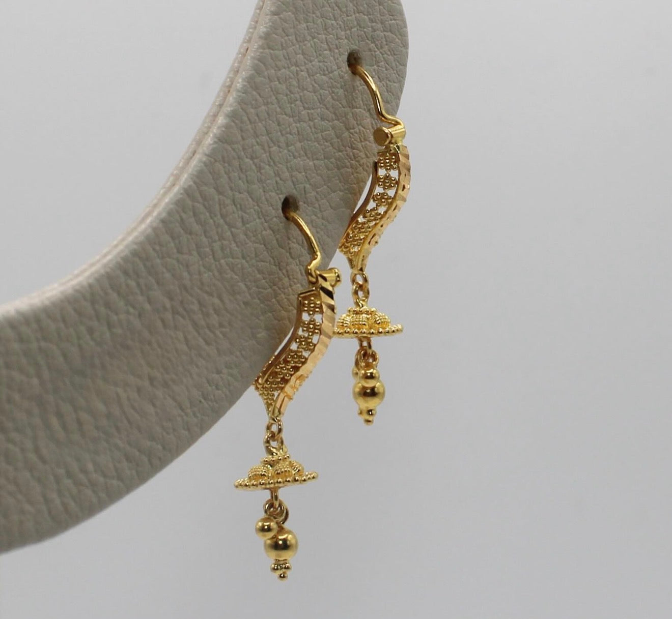 U-shape Jhumkas | 22carat