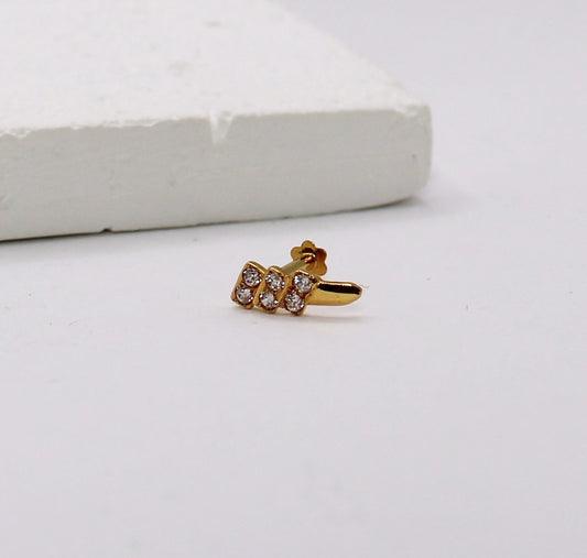 Detailed Long Stud