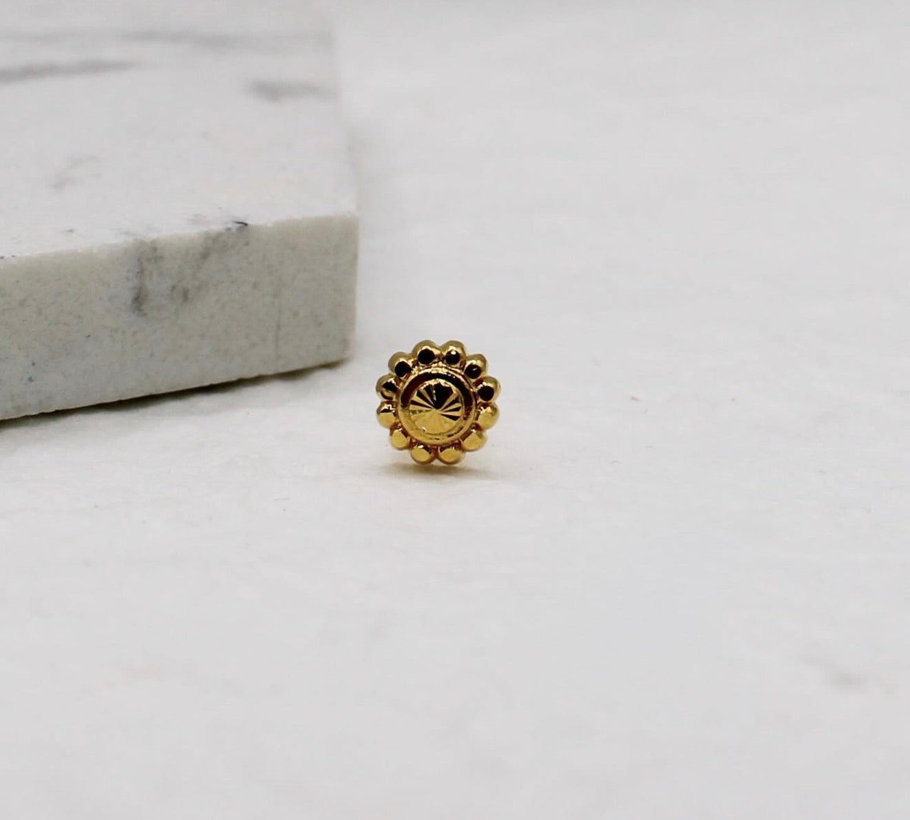 Golden Hollow Stud