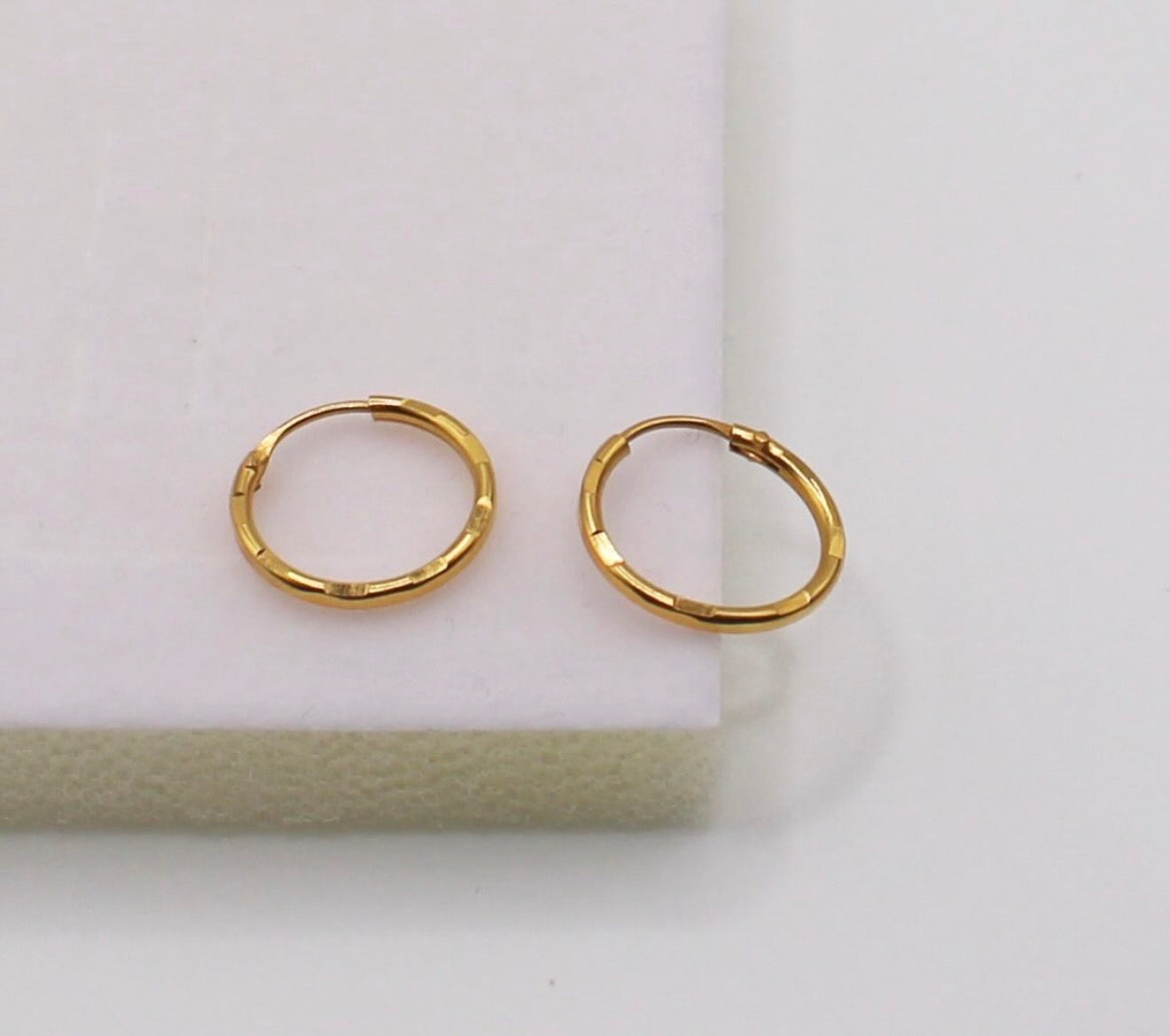 Lightweight Small Geo Hoops
