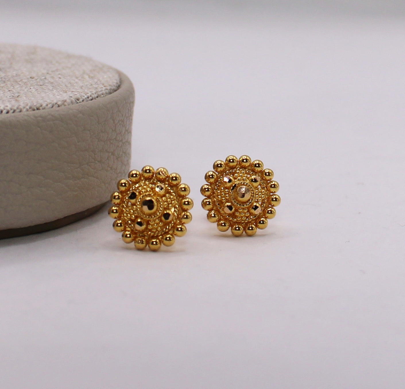 22carat Round Studs