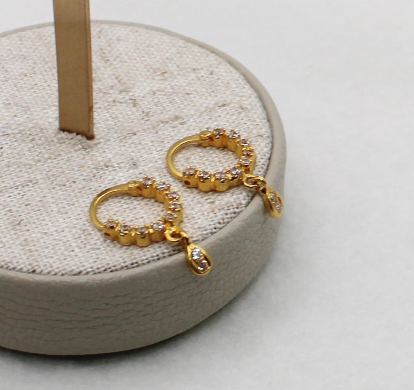 Tear-drop Hoops | 18carat