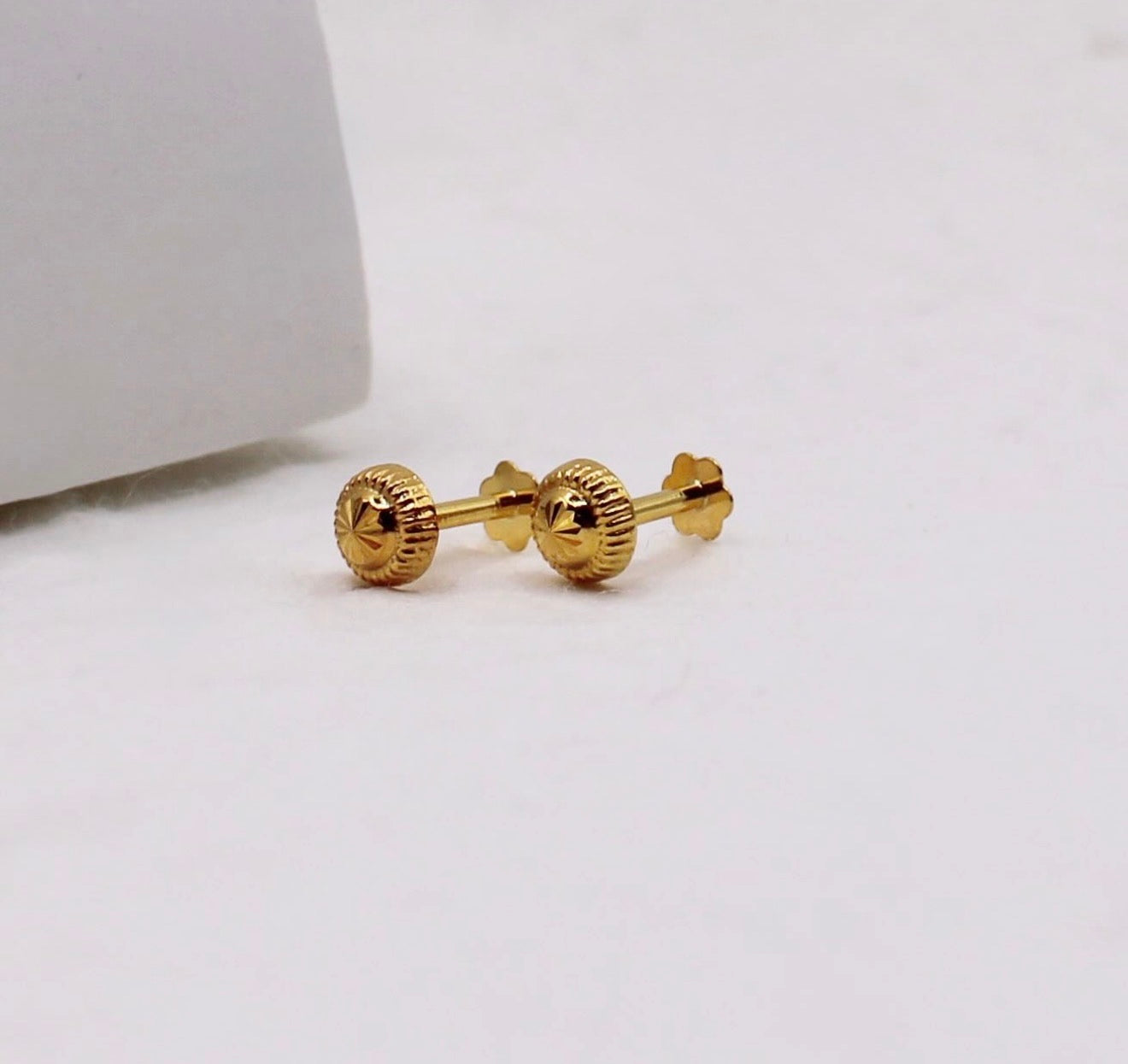 Round Hollow Studs | 4mm