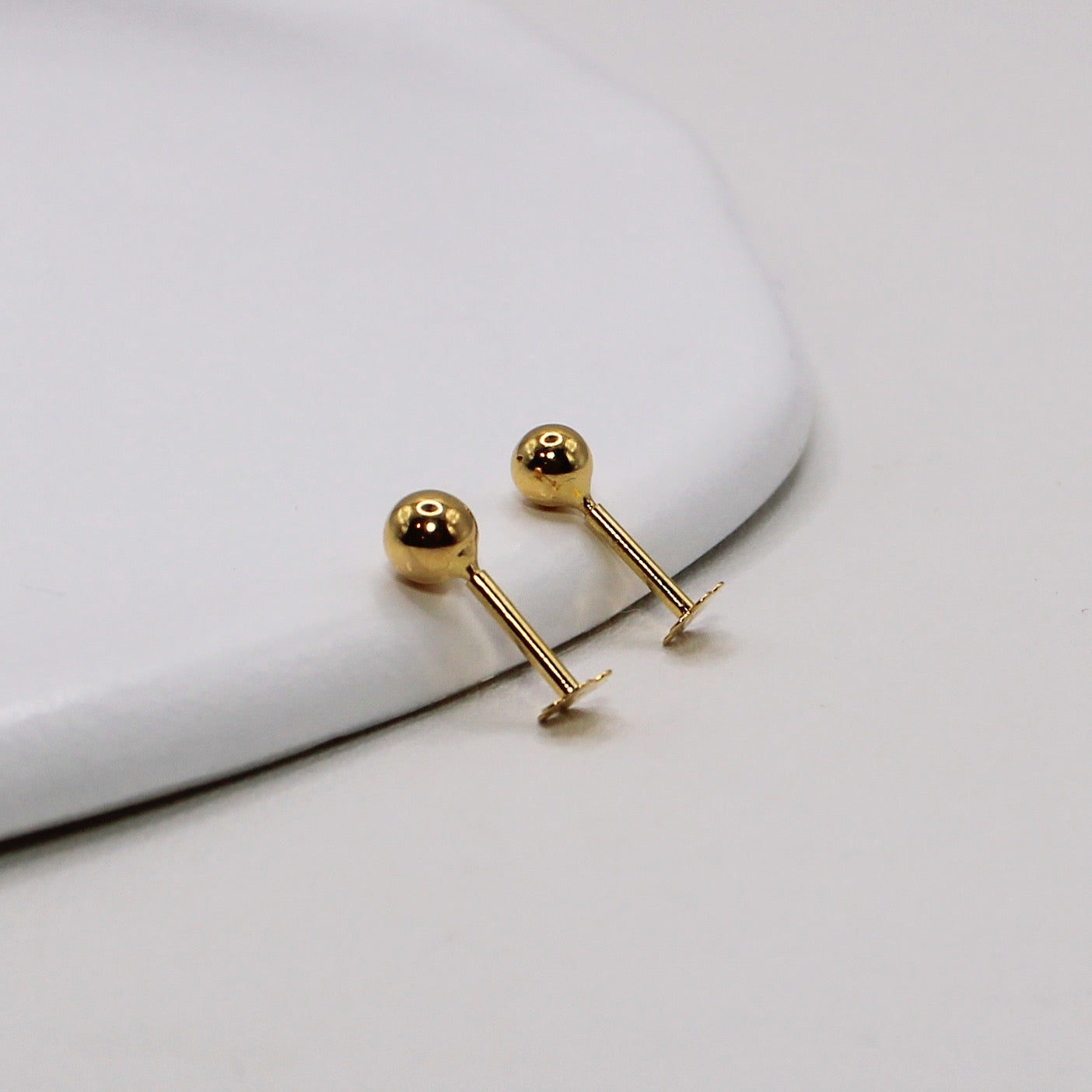 18carat 3.8mm Ball Studs