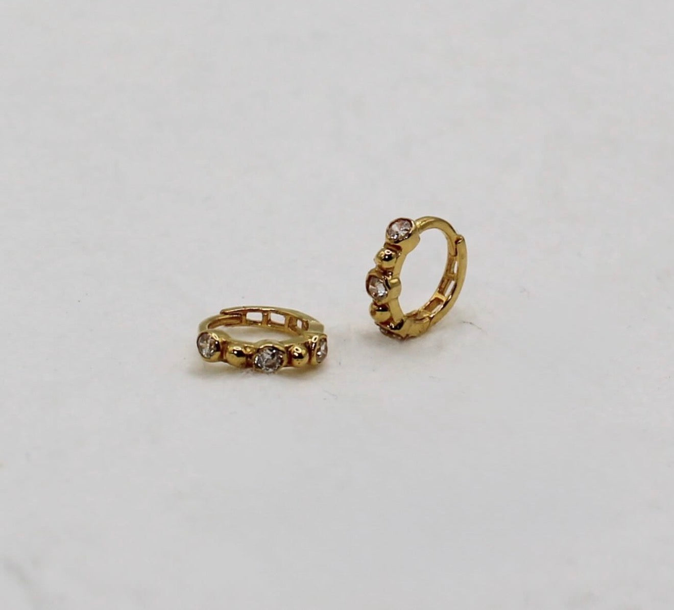 3-cubic Huggies | 7mm
