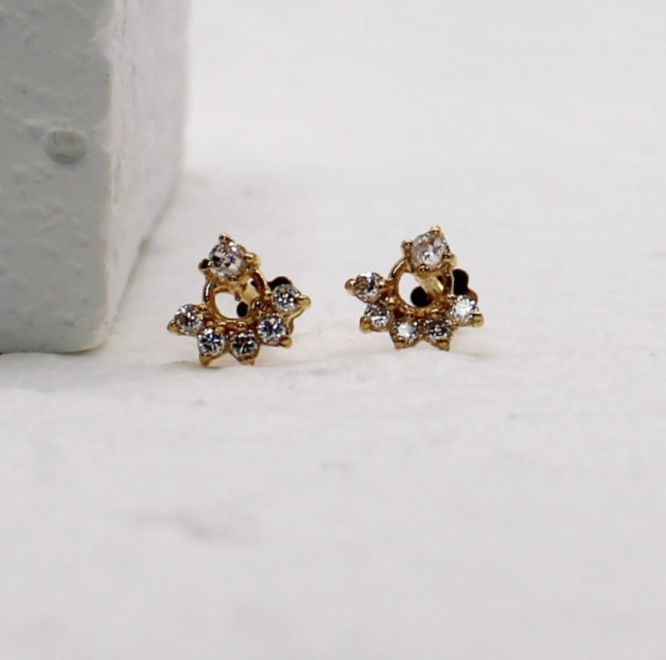 Pretty Studs | 6.5mm